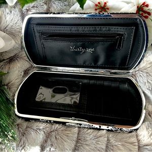 ThirtyOne Vintage Clip Wallet Patterned (Black & White)